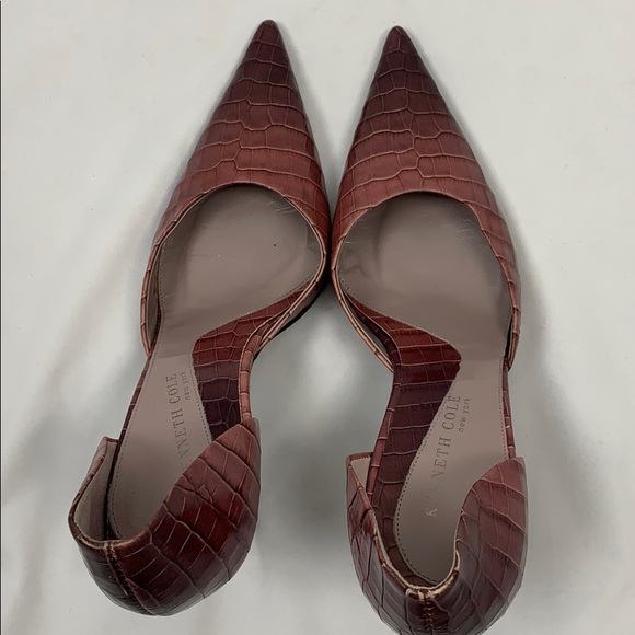 KENNETH COLE Alligator Embossed Leather Heels - Picture 6 of 8